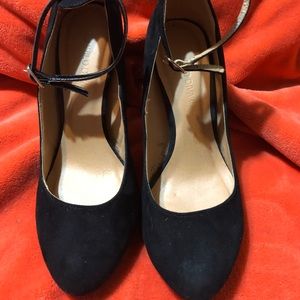 Lola shoetique black heels